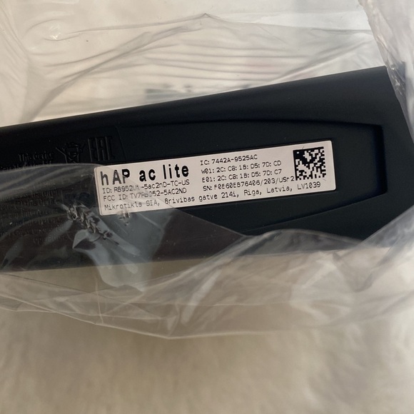 MikroTik hAP ac lite Dual-concurrent Access Point (RB952Ui-5ac2nD-US) - Picture 5 of 5